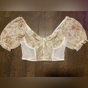 Medium white cropped shirt